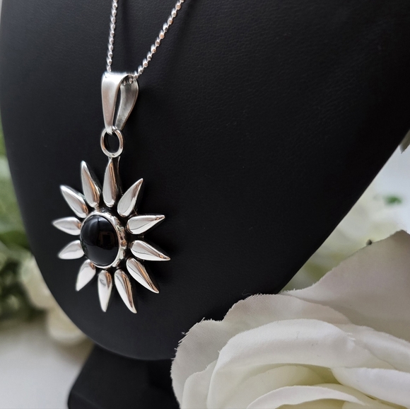 ❤️ SUNBURST STERLING SILVER NECKLACE - Picture 3 of 4
